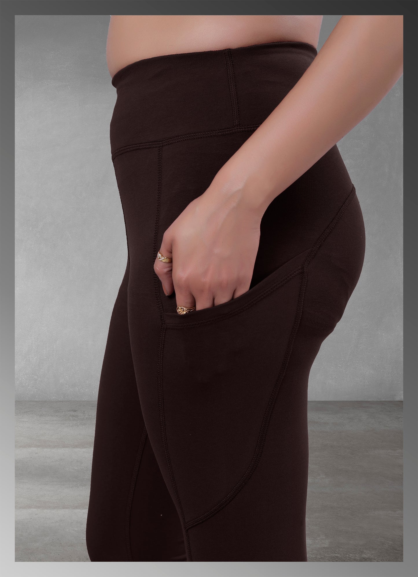 Shop women's brown yoga leggings with pockets, perfect for style and functionality, available online