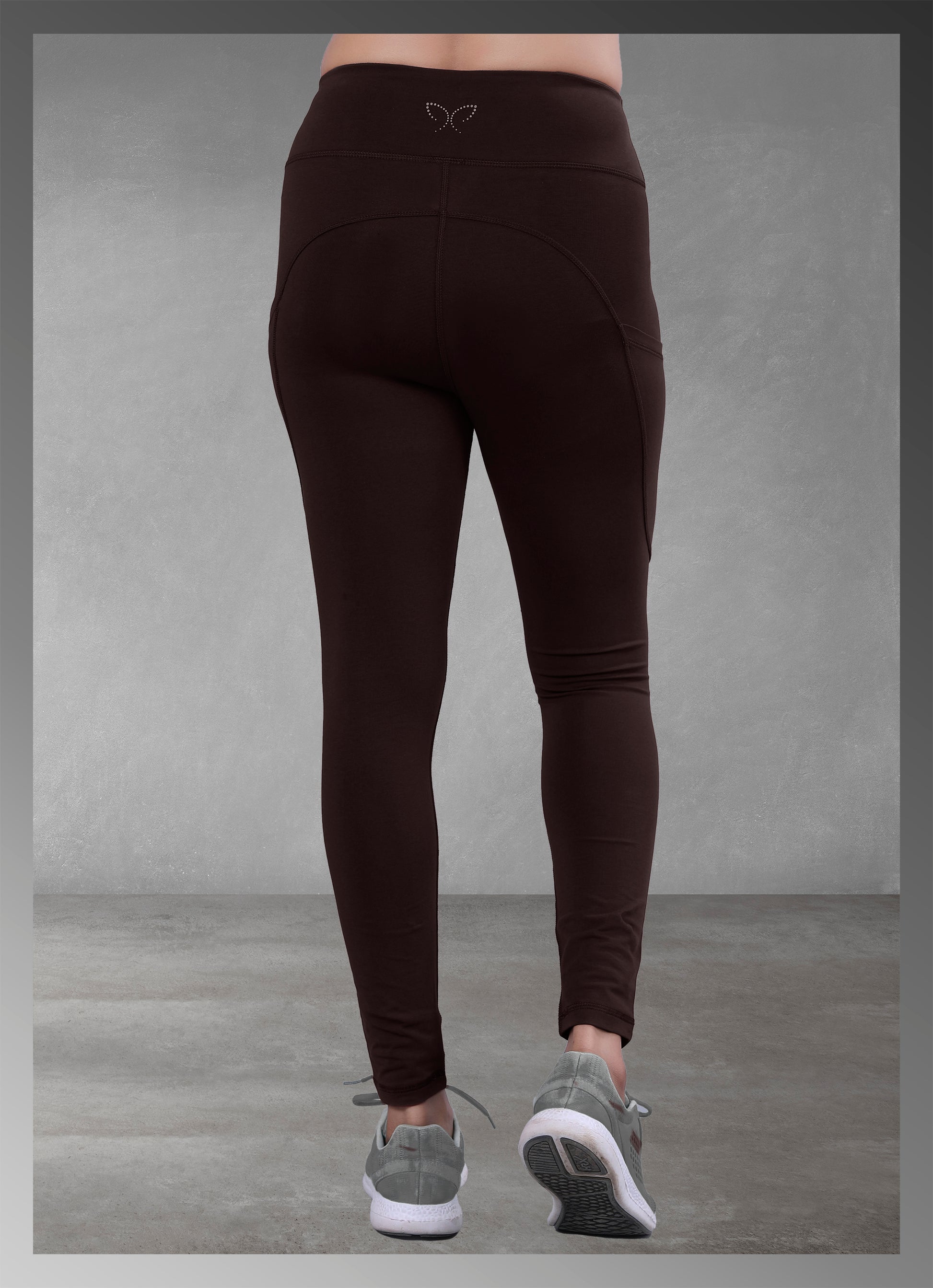 Shop women's brown yoga leggings with pockets, perfect for style and functionality, available online